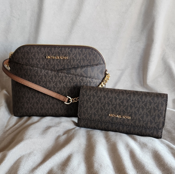 MICHAEL KORS Crossbody Bag & Wallet - Picture 2 of 11